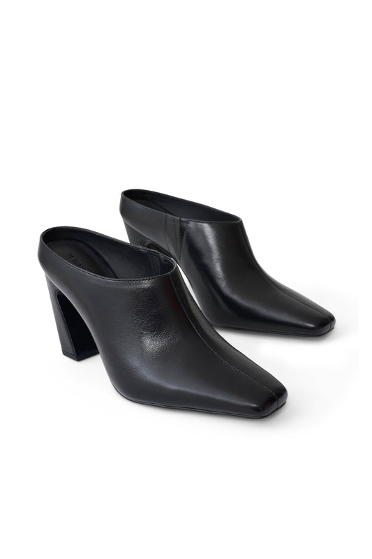 Conne Pointed Mule Wedge - Black